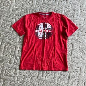 Three Medium Nike t-shirts